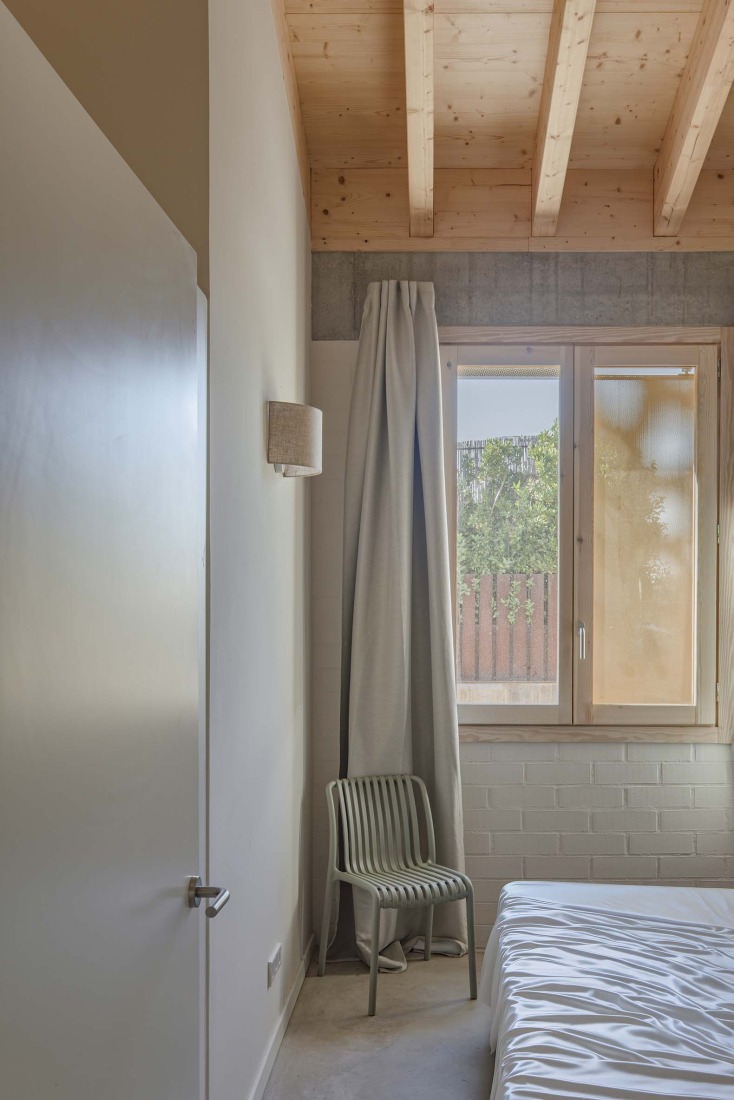 LX House by SAU Taller d'Arquitectura. Photograph by Andrés Flajszer.