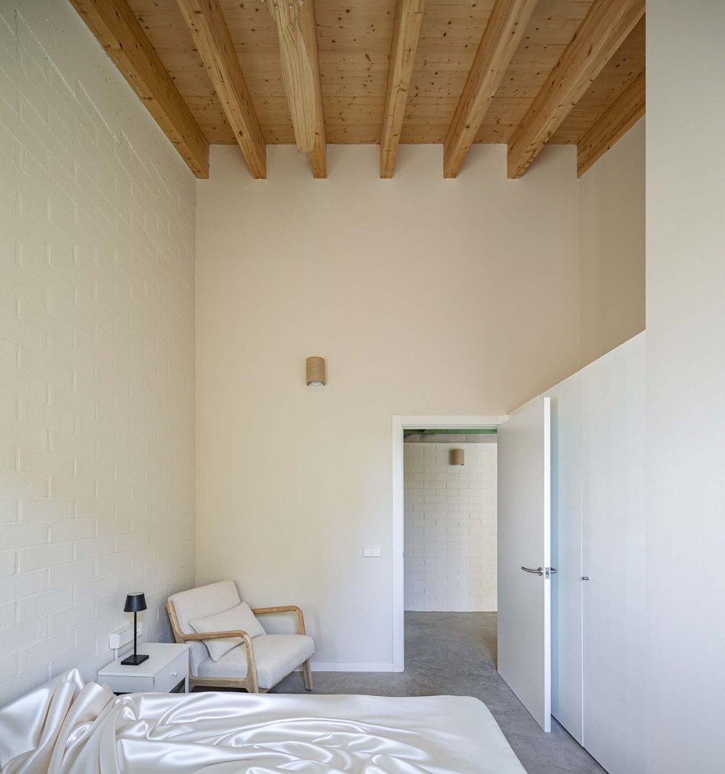 LX House by SAU Taller d'Arquitectura. Photograph by Andrés Flajszer.