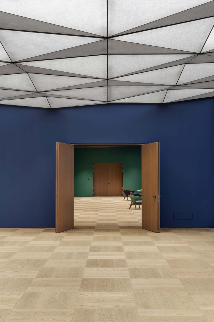 Office Building for Federal Authorities at the Spreebogen by Sauerbruch Hutton. Photograph by Jan Bitter.