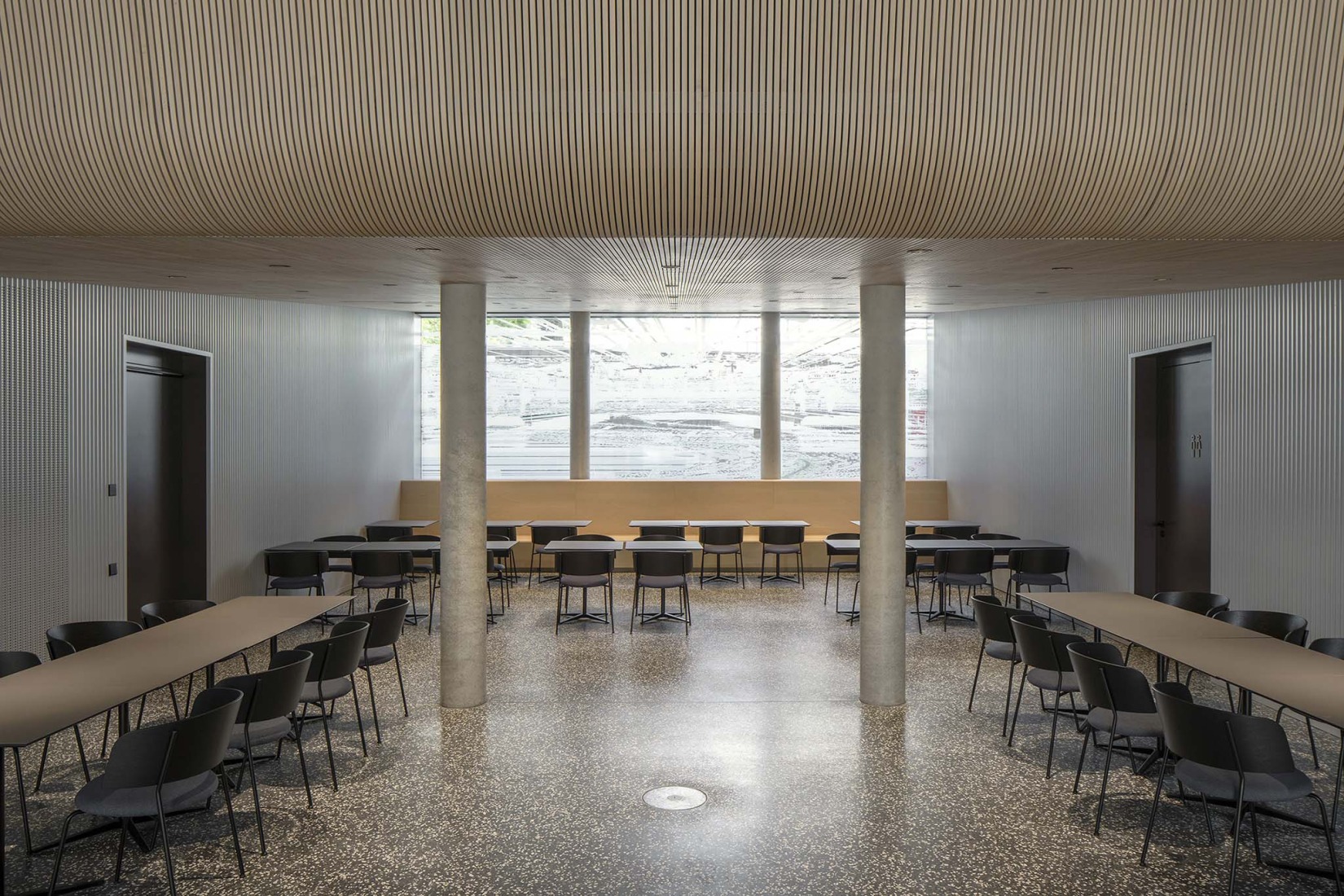 Office Building for Federal Authorities at the Spreebogen by Sauerbruch Hutton. Photograph by Jan Bitter.