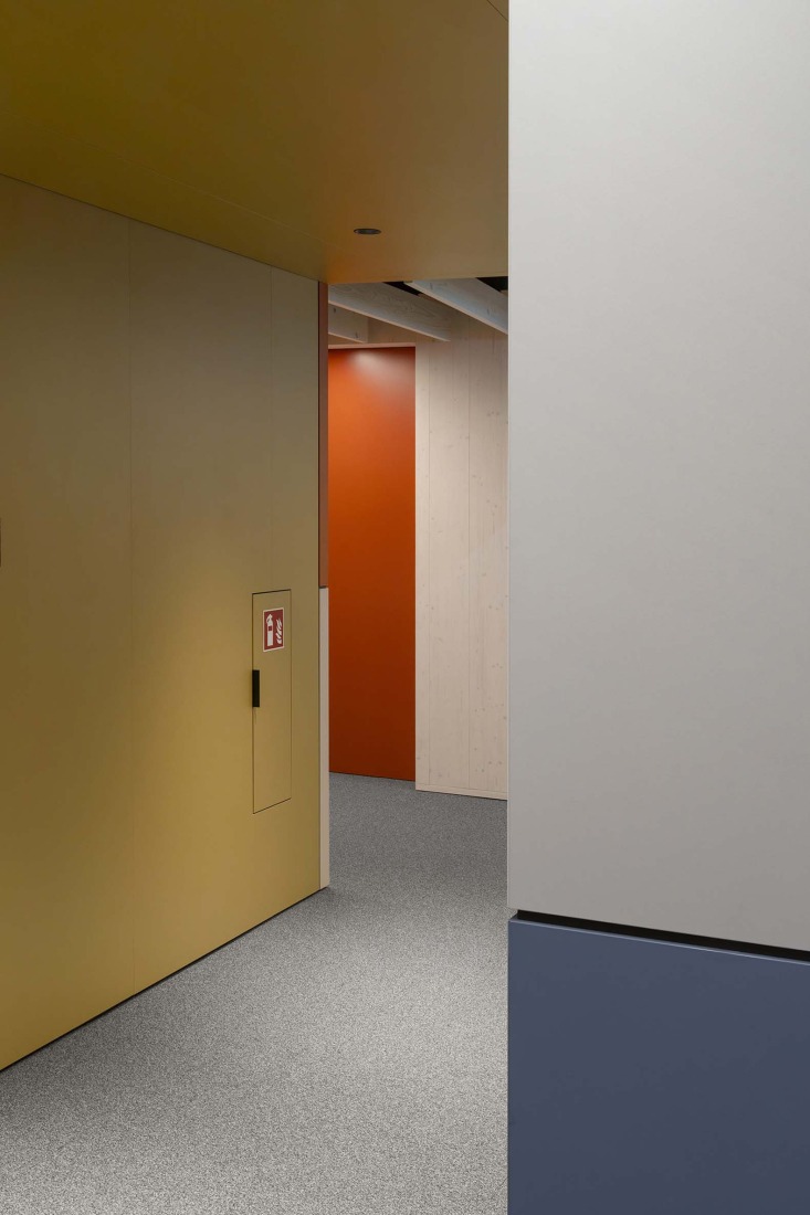 Office Building for Federal Authorities at the Spreebogen by Sauerbruch Hutton. Photograph by Jan Bitter.