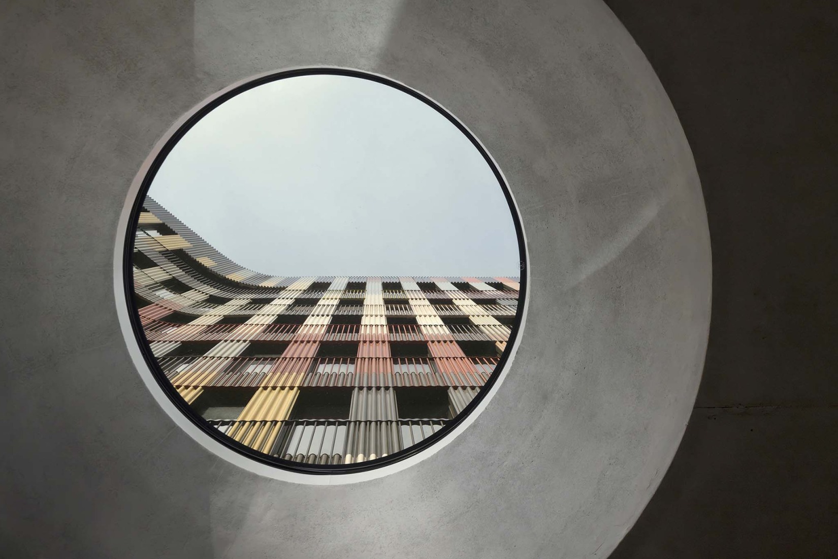 Office Building for Federal Authorities at the Spreebogen by Sauerbruch Hutton. Photograph by Jan Bitter.