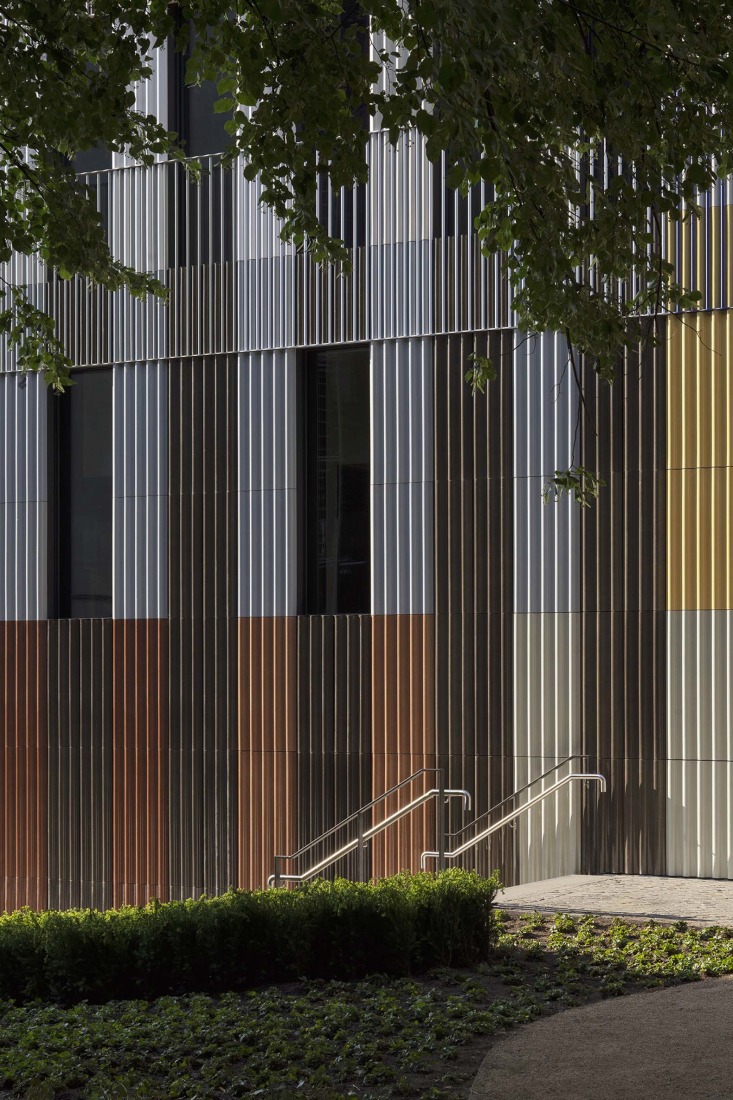 Office Building for Federal Authorities at the Spreebogen by Sauerbruch Hutton. Photograph by Jan Bitter.