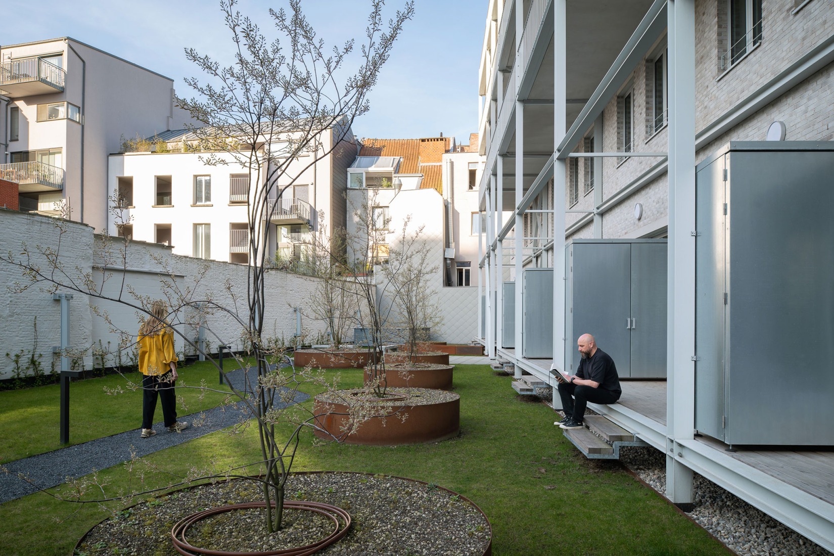 "Oudemansstraat," a finalist in the renovation category of the second edition of the European Collective Housing Award. Photograph by Aiste Rakauskaite.