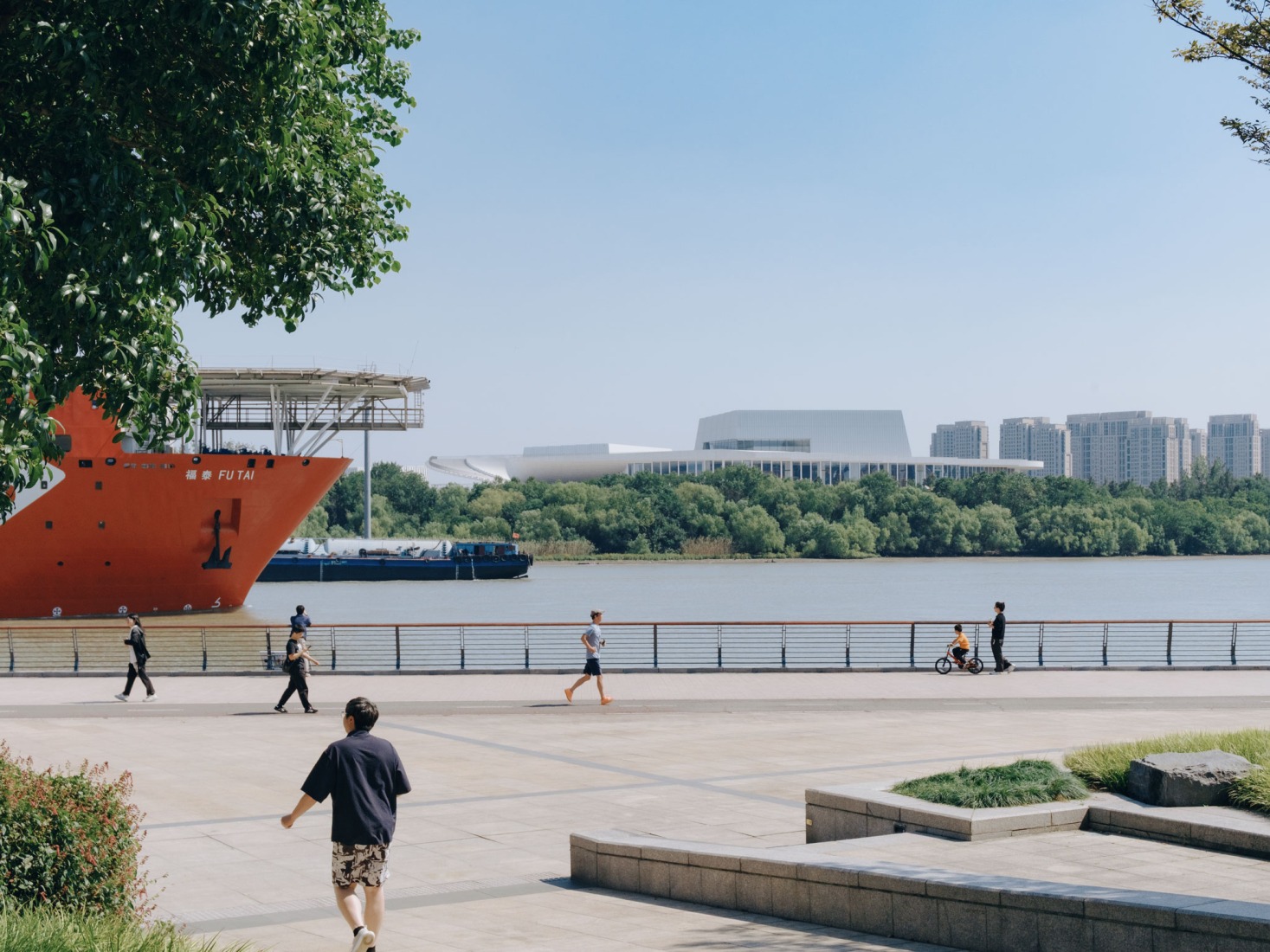 Shanghai Grand Opera House by Snøhetta. Photograph by Yumeng Zhu.