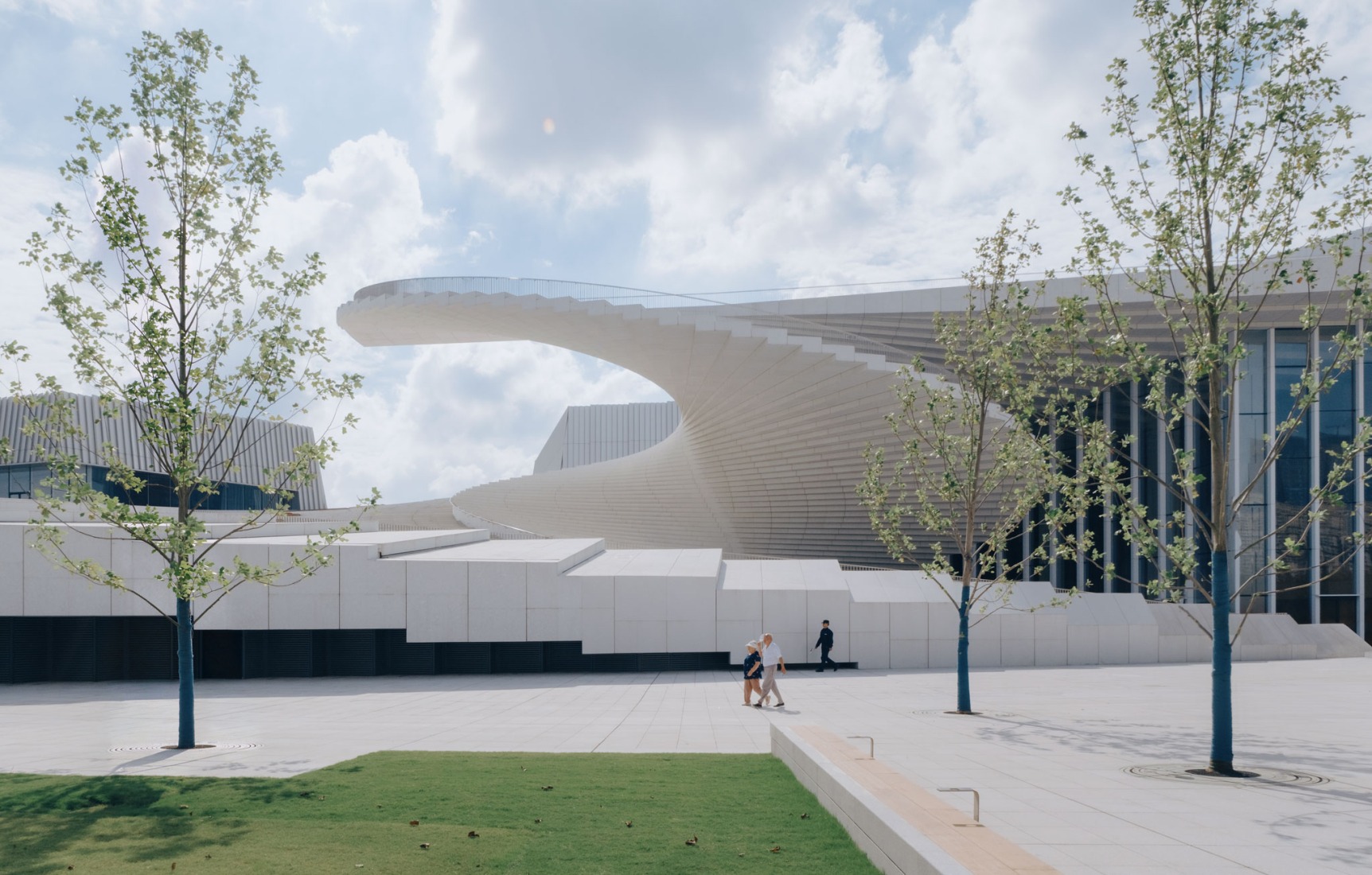 Shanghai Grand Opera House by Snøhetta. Photograph by Yumeng Zhu.