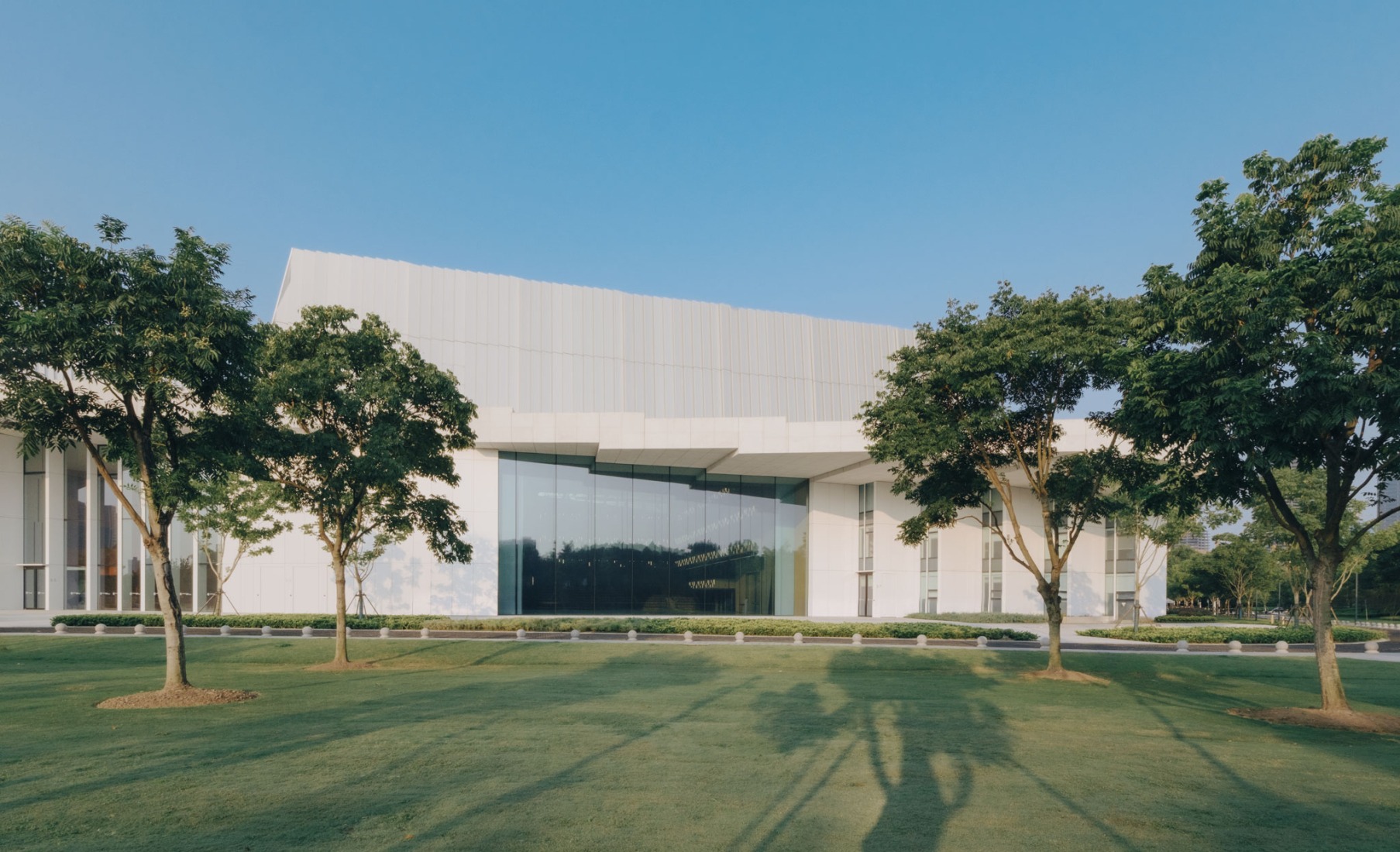 Shanghai Grand Opera House by Snøhetta. Photograph by Yumeng Zhu.