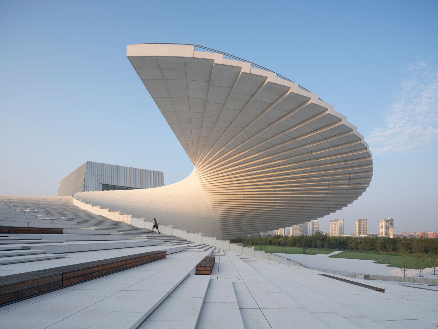 Shanghai Grand Opera House by Snøhetta. Photograph by Tian Fangfang.