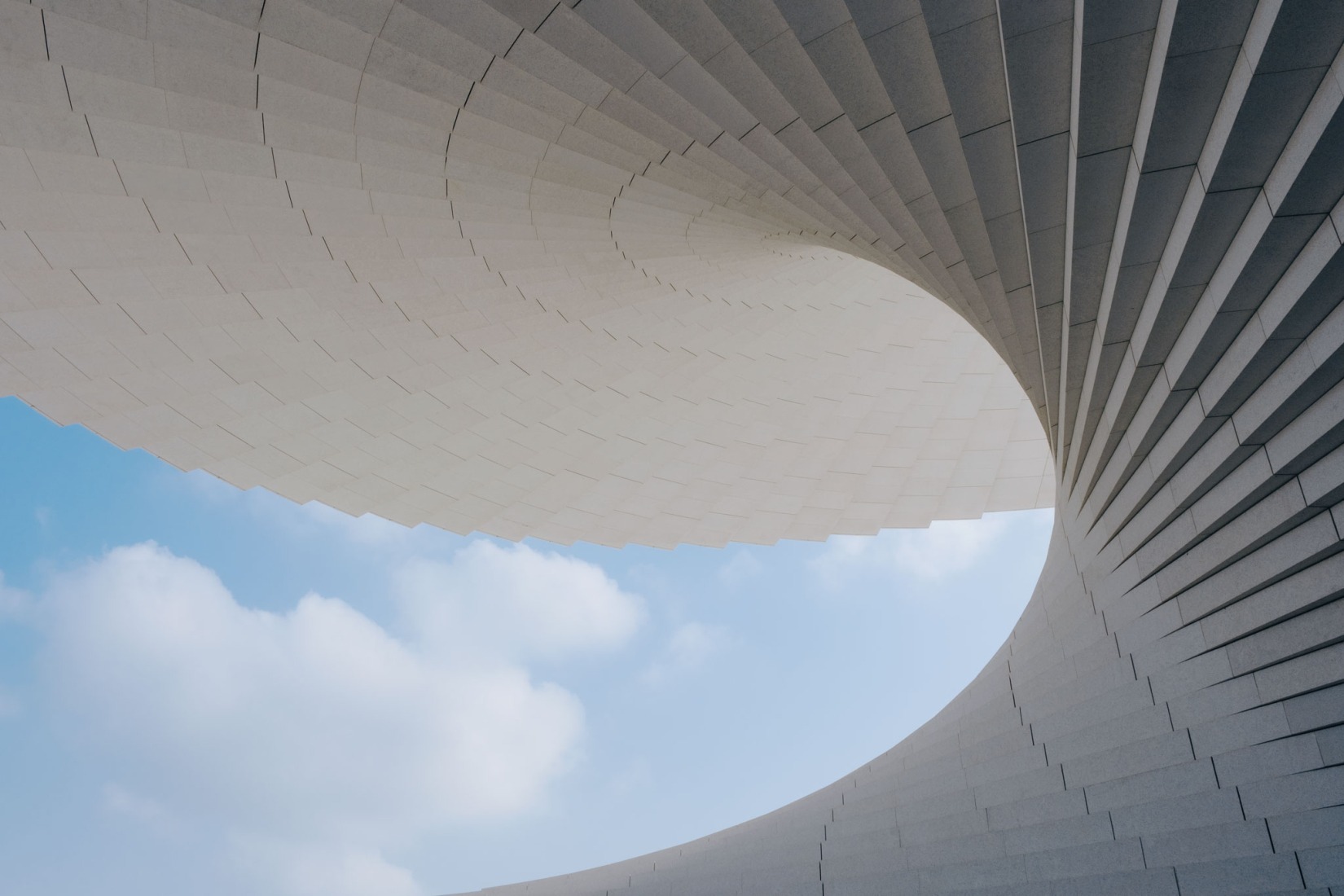 Shanghai Grand Opera House by Snøhetta. Photograph by Yumeng Zhu.