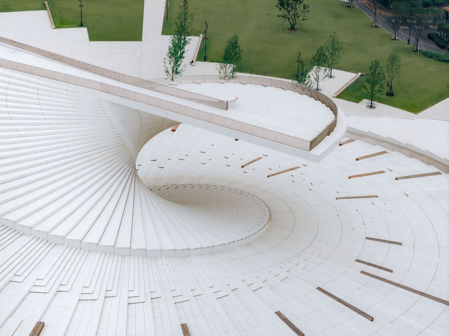 Shanghai Grand Opera House by Snøhetta. Photograph by Yumeng Zhu.