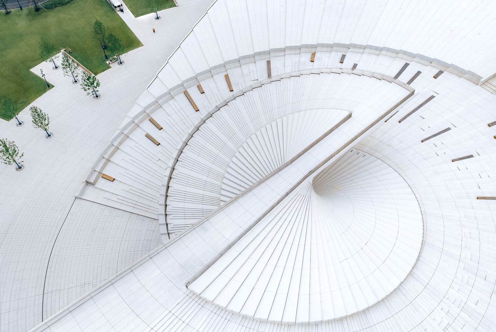 Shanghai Grand Opera House by Snøhetta. Photograph by Yumeng Zhu.