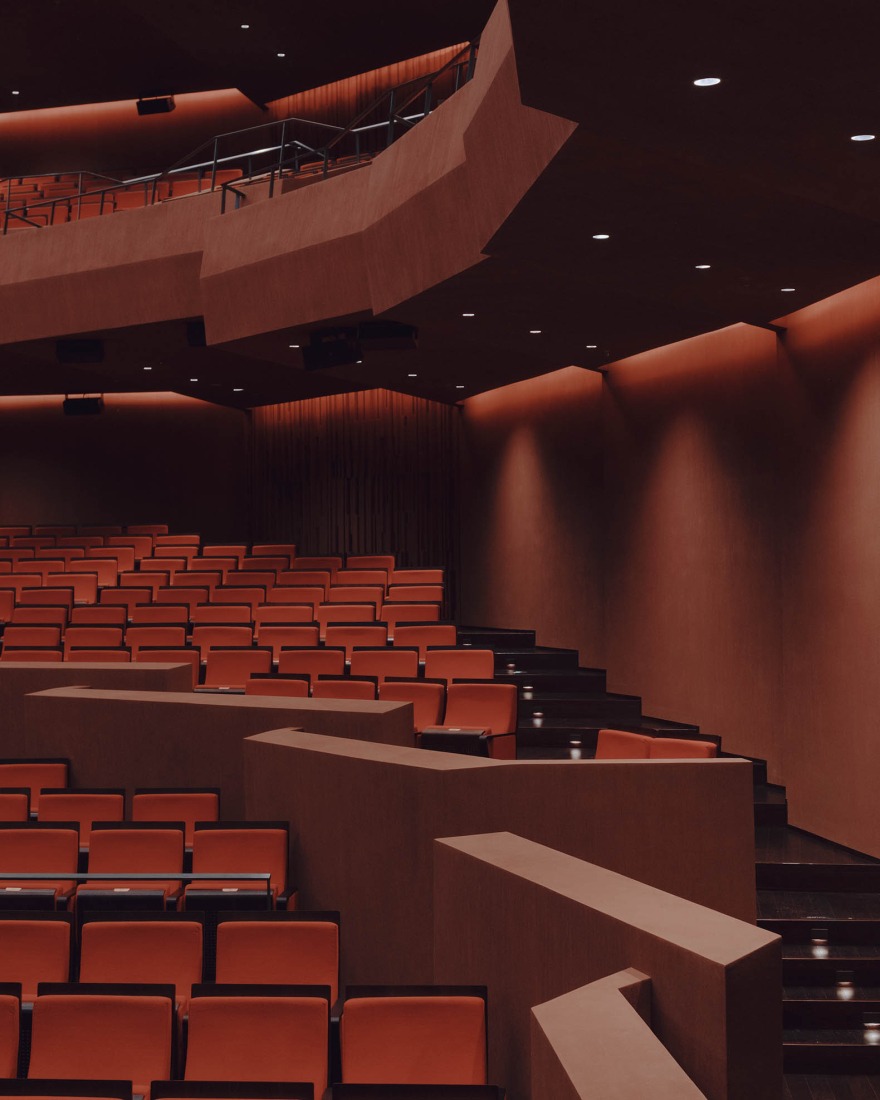 Shanghai Grand Opera House by Snøhetta. Photograph by Yumeng Zhu.