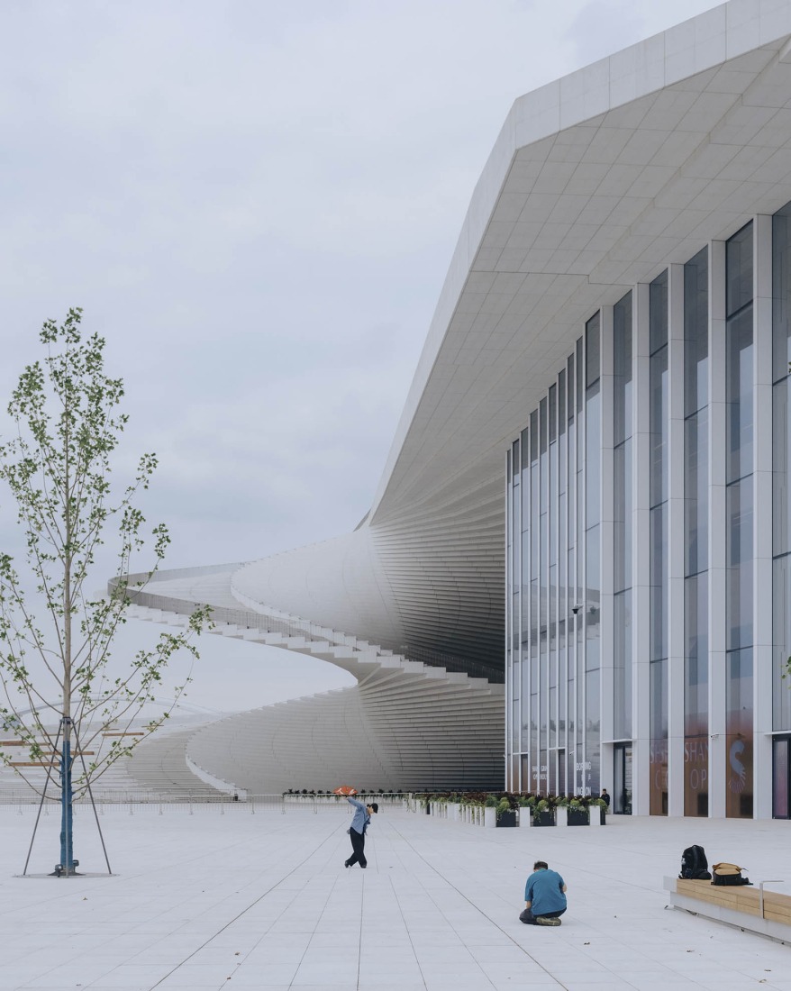Shanghai Grand Opera House by Snøhetta. Photograph by Yumeng Zhu.
