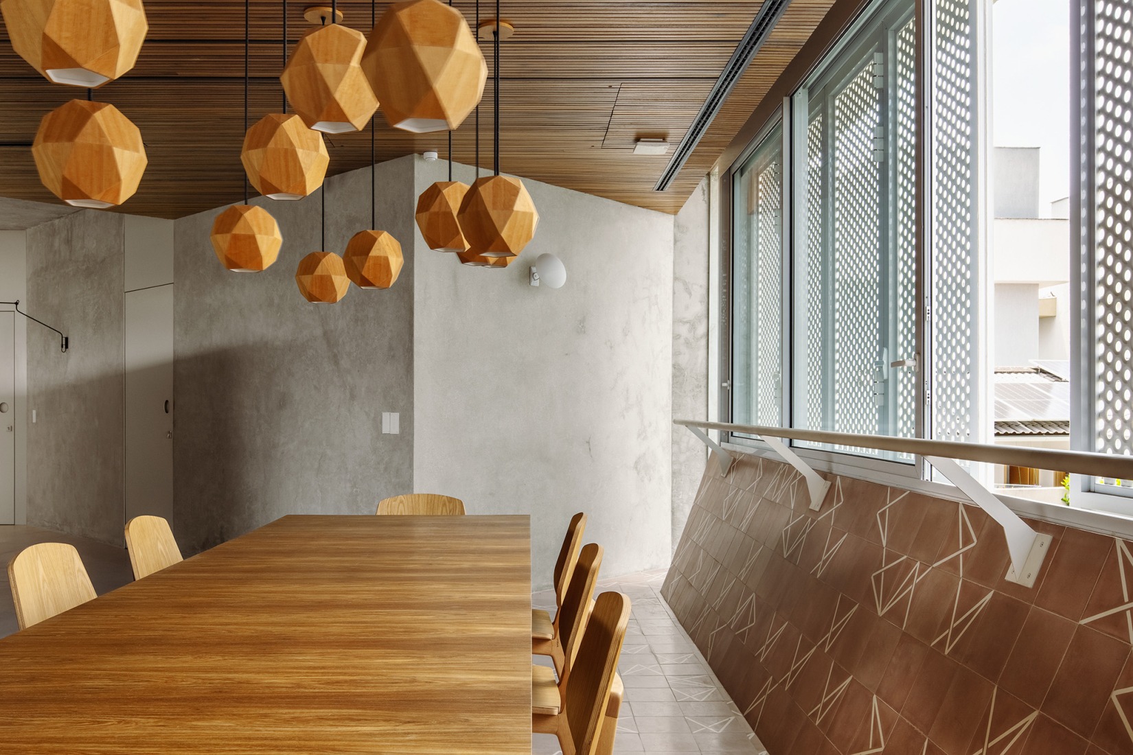 HAVEBLUE House by Yuri Vital Arquiteto. Photograph by Nelson Kon.