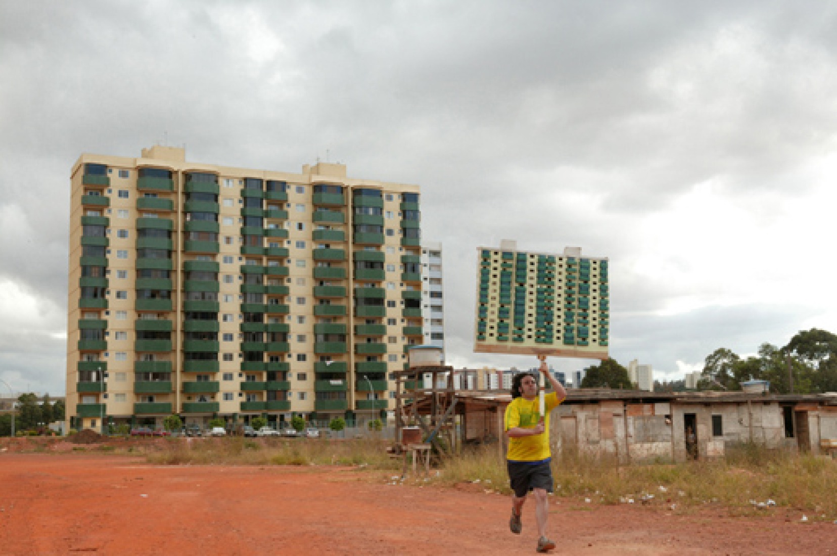 Anarchitekton, Brasilia (2002-2004). Photo © Jordi Colomer.