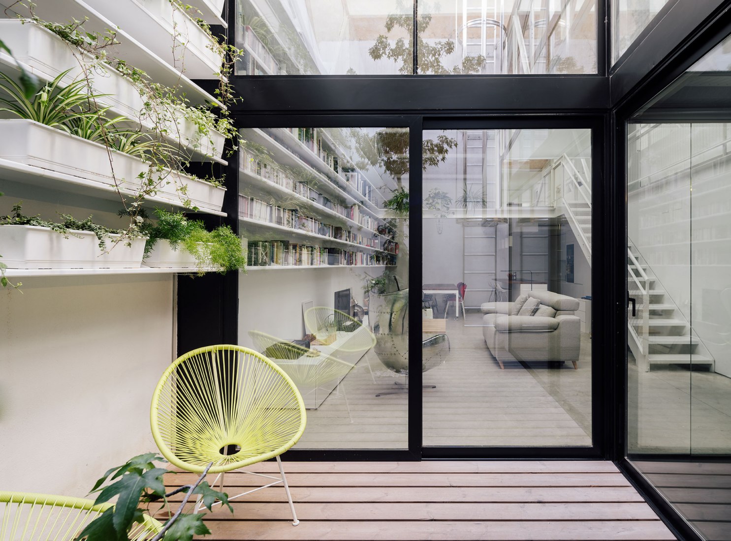 Reuse of an industrial space by Ruizesquiroz Arquitectos. Photograph by Imagen Subliminal.