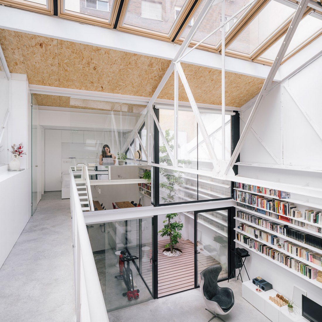 Reuse of an industrial space by Ruizesquiroz Arquitectos. Photograph by Imagen Subliminal.