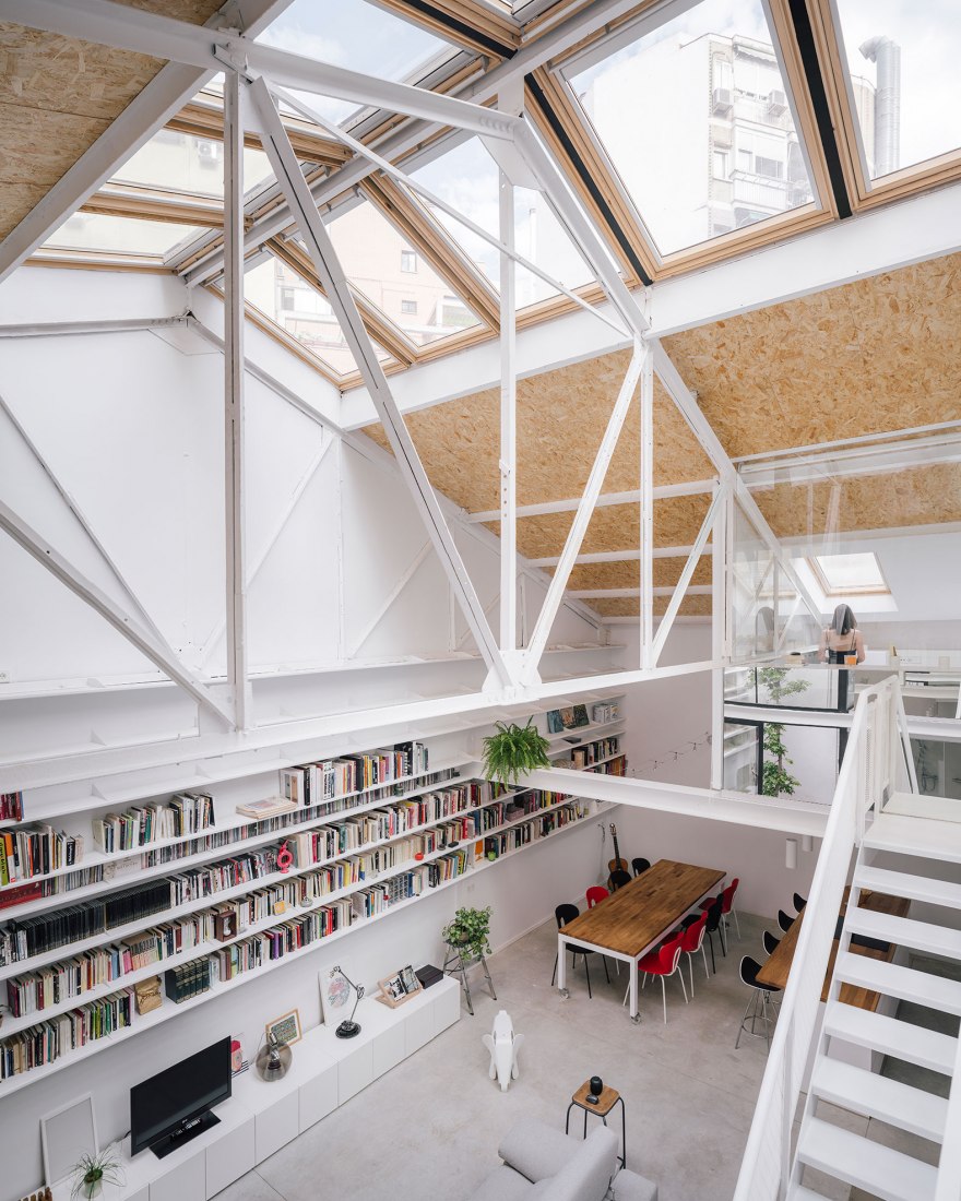 Reuse of an industrial space by Ruizesquiroz Arquitectos. Photograph by Imagen Subliminal.