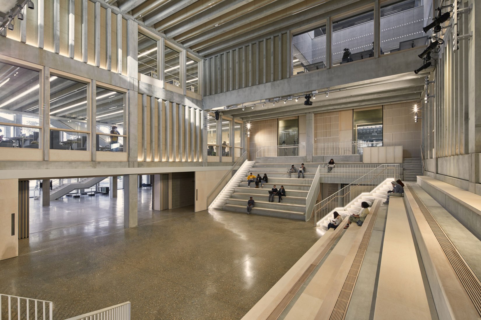 Grafton Architects completa Town House, puerta de entrada a la