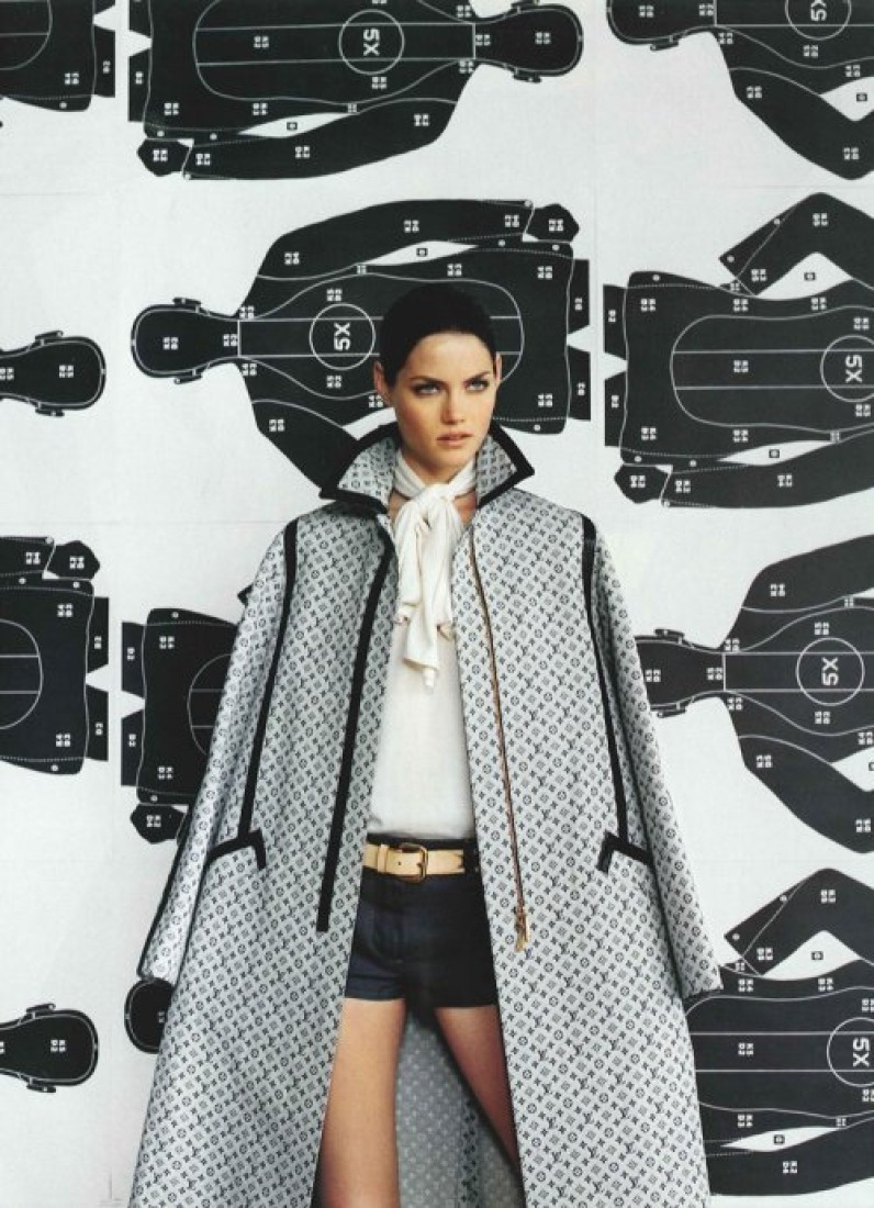 LOUIS VUITTON  ダミエアズールCELUX MARCH 2008 Fashion and Textile. Louis Vuitton - Marc Jacobs | METALOCUS
