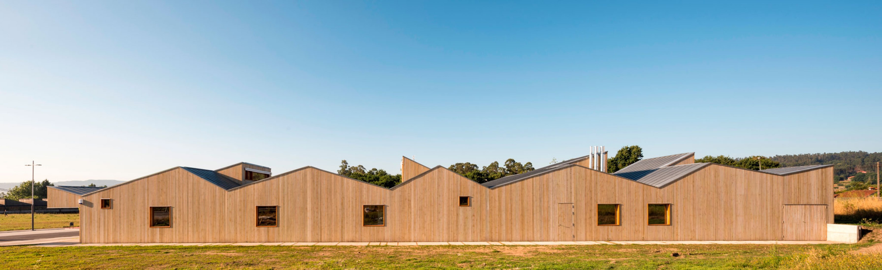 A Baiuca Nursery School by abalo alonso arquitectos. Photograph by Santos Diez / Bisimages.