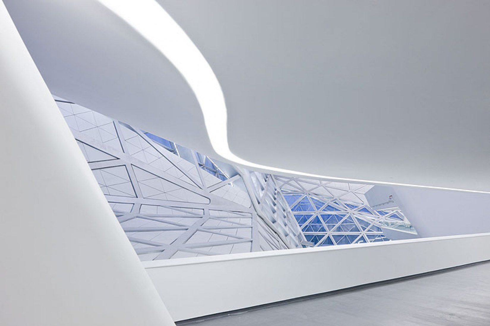 Guangzhou Opera House. Is this a Chinese Gem that elevates its context ...