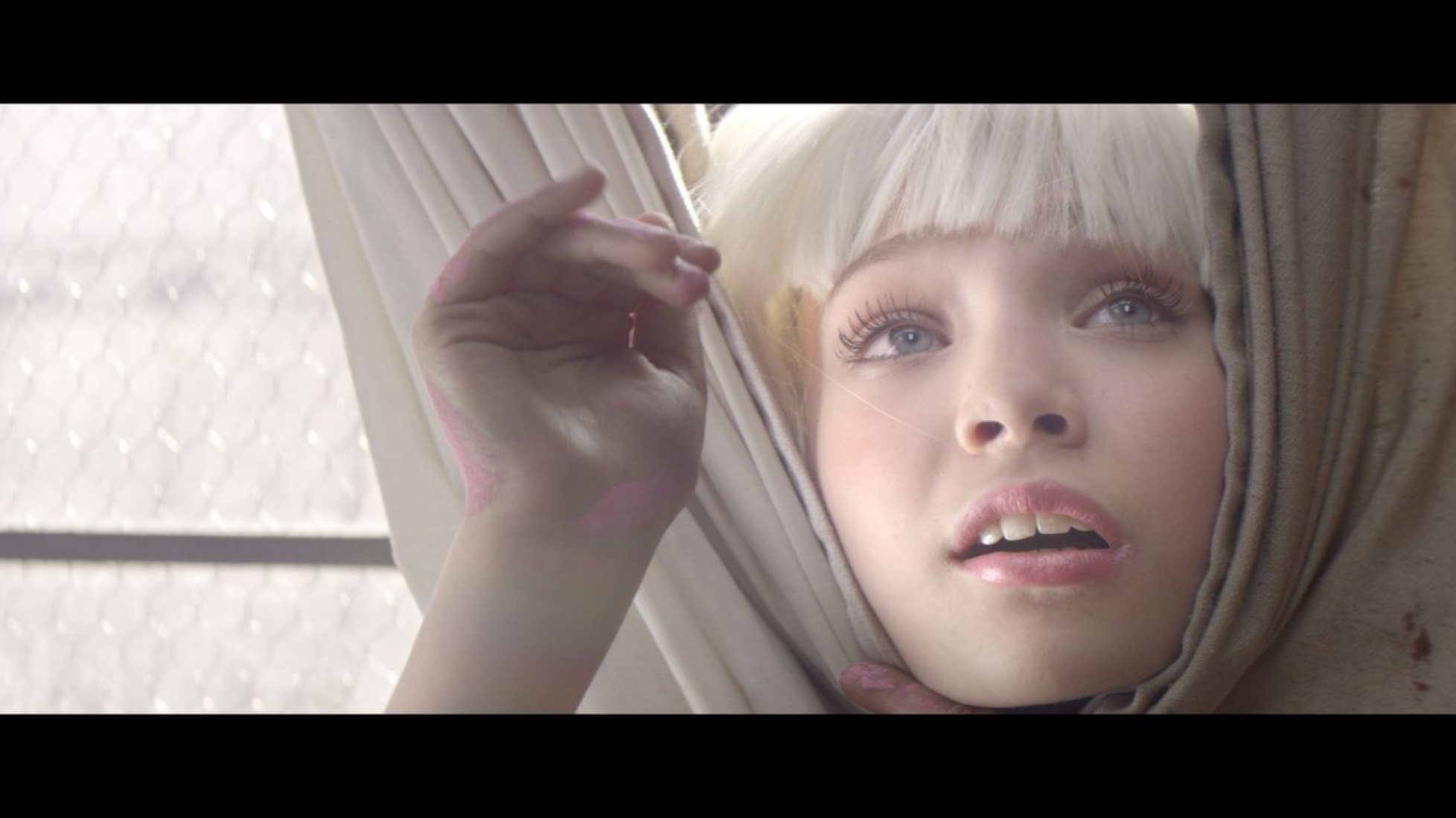 Chandelier por Sia Sobre Arquitectura y más Desde 1998