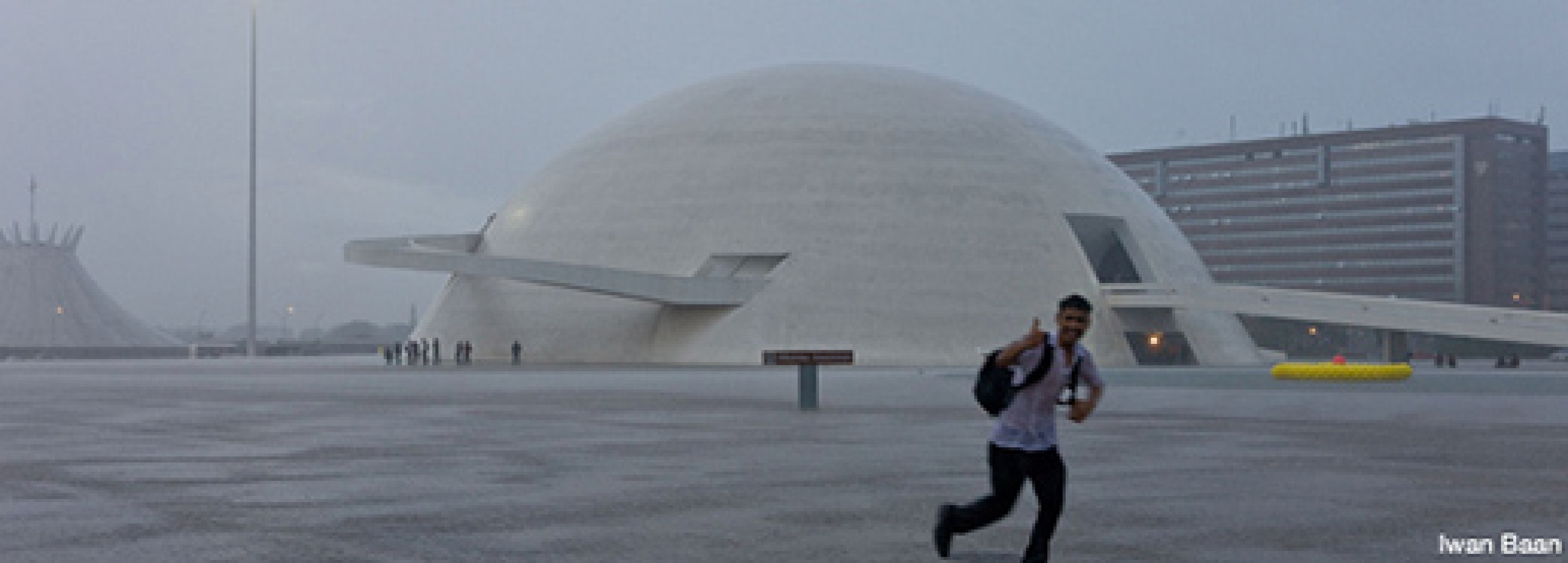 CONCRETE ISLANDS The Strength of Architecture From 1998