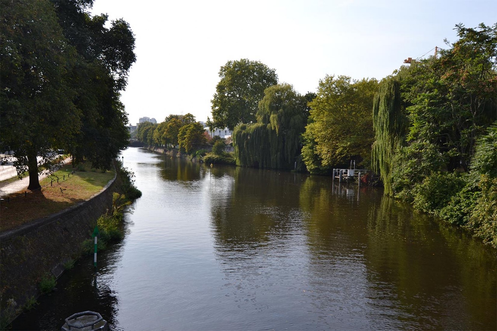 Tiergarten next to Landwehrkanal. The Bauhaus’s Archives by Walter Gropius. Photography © Branly Ernesto Pérez.