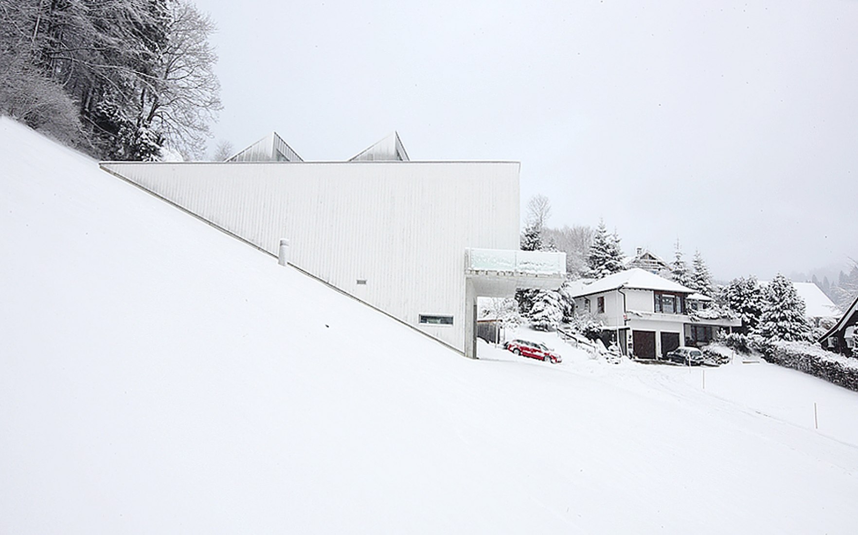 Vista exterior. Atelier Albert Oehlen por Ábalos + Sentkiewicz y Enguita & Lasso Arquitectos. Fotografía © José Hevia.