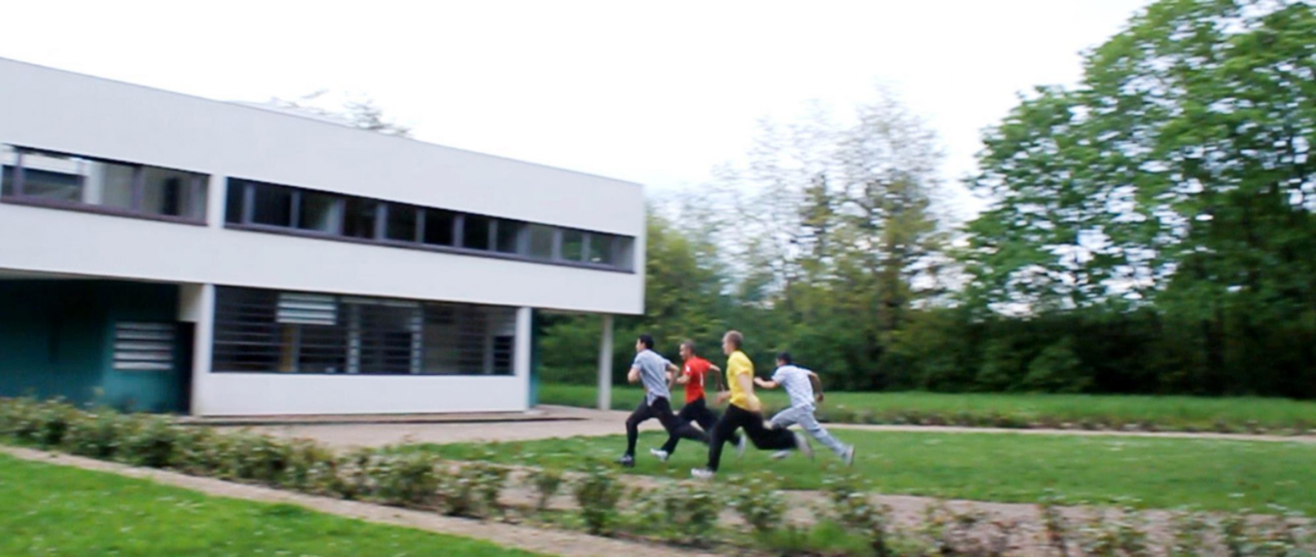 Video screenshot. Parkour Architectural. Villa Savoye.