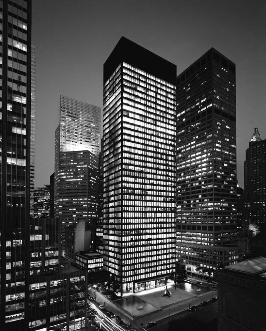 Seagram building by Mies van der Rohe in association with Philip Johnson. Image courtesy of RFR.