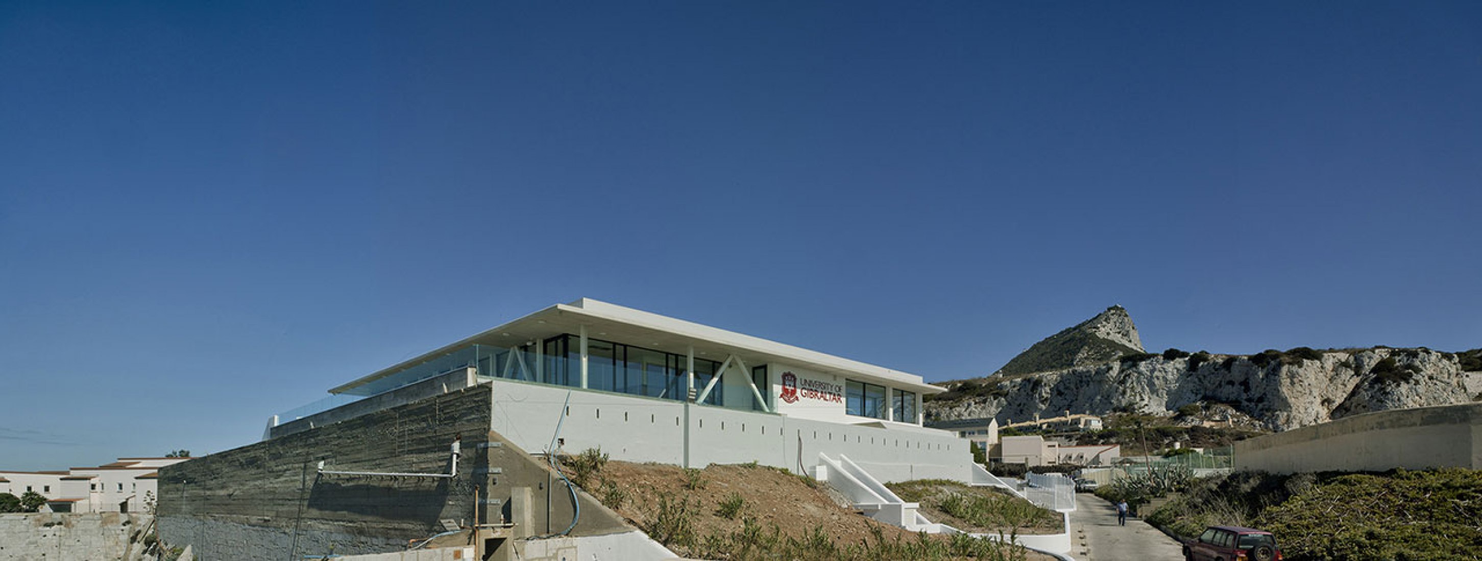 Vista general del restaurante. Universidad de Gibraltar por Xavier Ozores. Fotografía © David Frutos. Señala encima de la imagen para verla más grande.