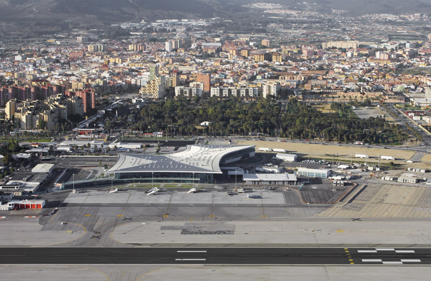 Location of Gibraltar Airport Terminal by bblur architecture with 3DReid. Photography © Hufton + Crow. Courtesy of Daniel Bérubé. 