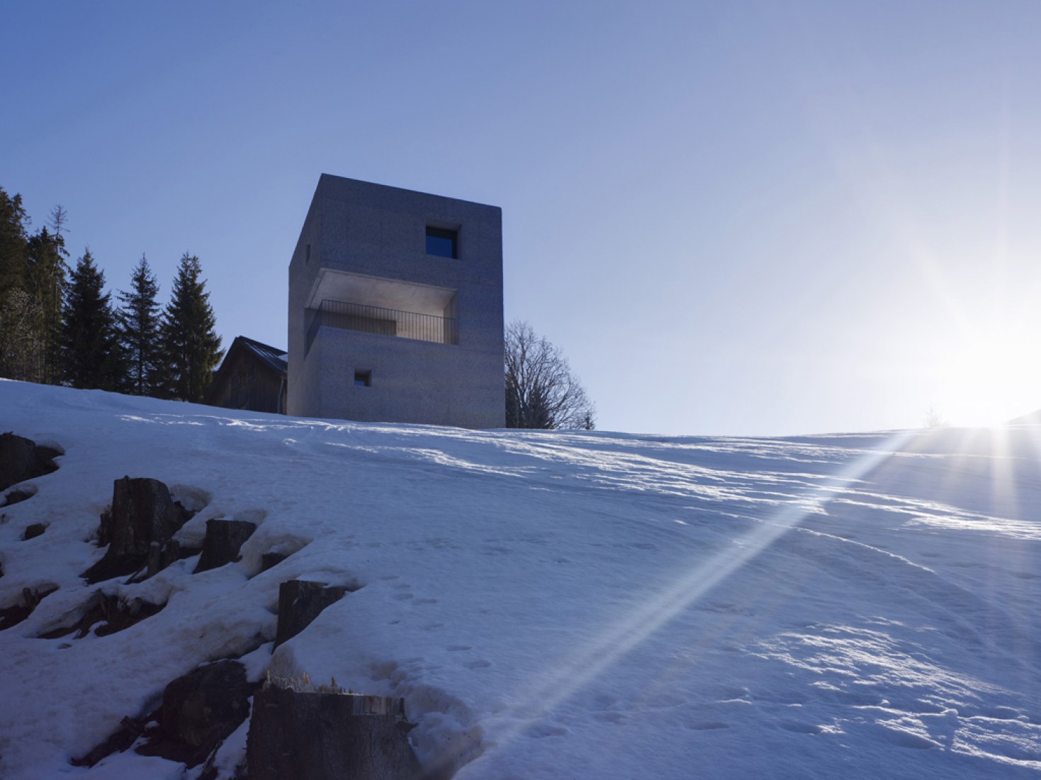 Vista exterior. Mountain cabin, por Marte.Marte Architects. Fotografía © Marc Lins Photography y Marte Marte Architects.