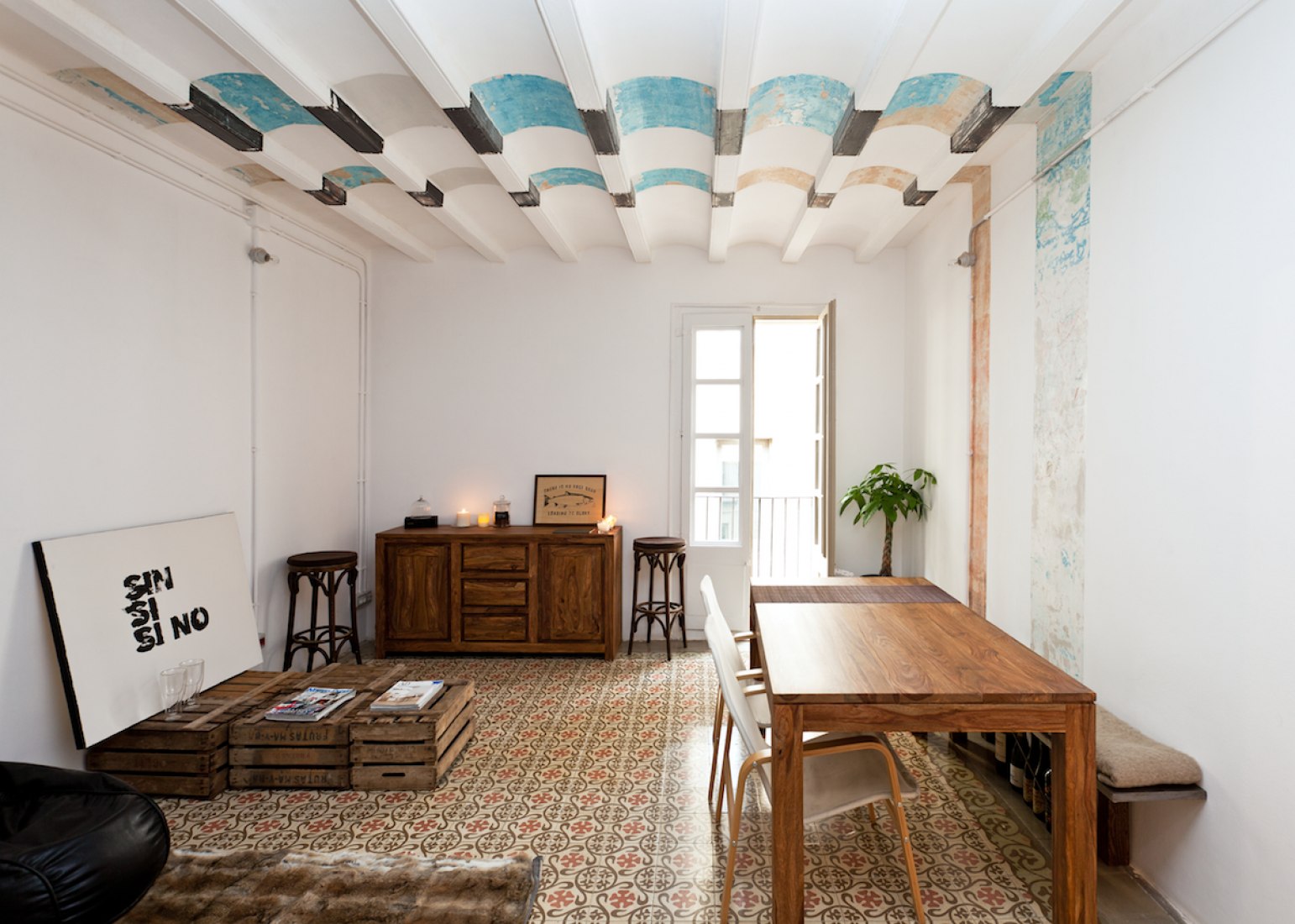 Rehabilitación de pisos en Barcelona por EMBT. Fotografía © Marcela Grassi.