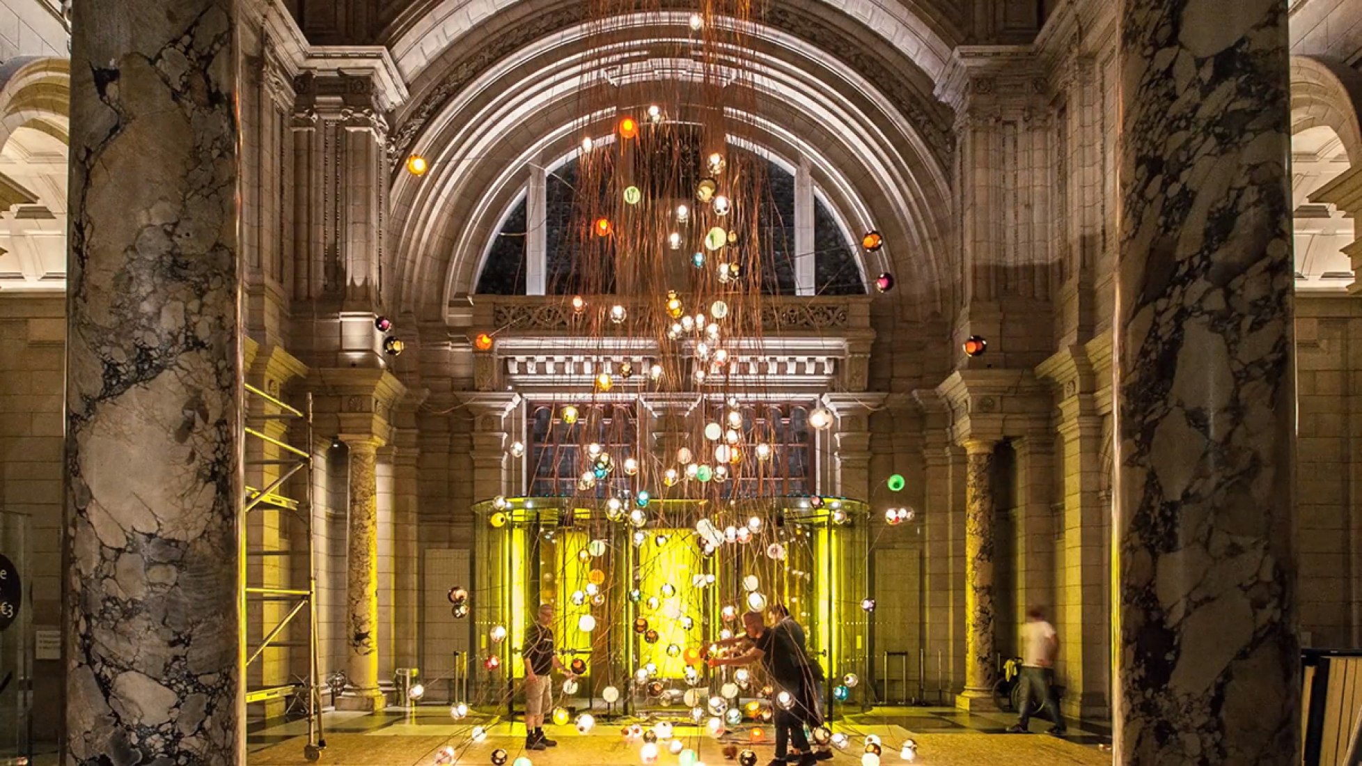 Installation at The Victoria & Albert Museum atrium of 28.280 by Omer Arbel. Video