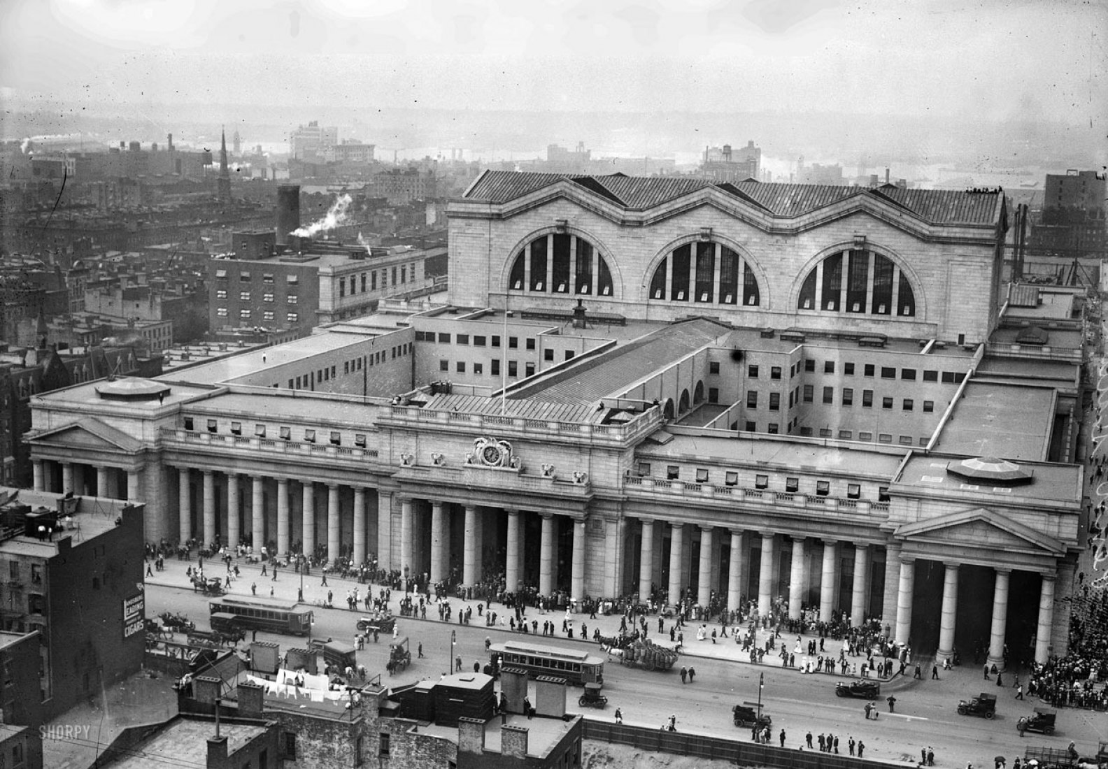 Oda a la estación Penn un lugar donde los viajeros se sentían