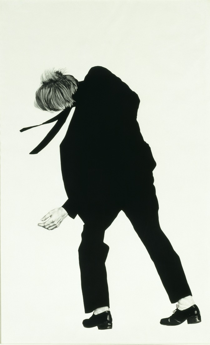 'Untitled (Joe)', carbón y lápiz sobre papel por Robert Longo, de la serie 'Men in the City', 1981. Tate: Obsequio de Janet Wolfson de Botton 1996 (T07177)