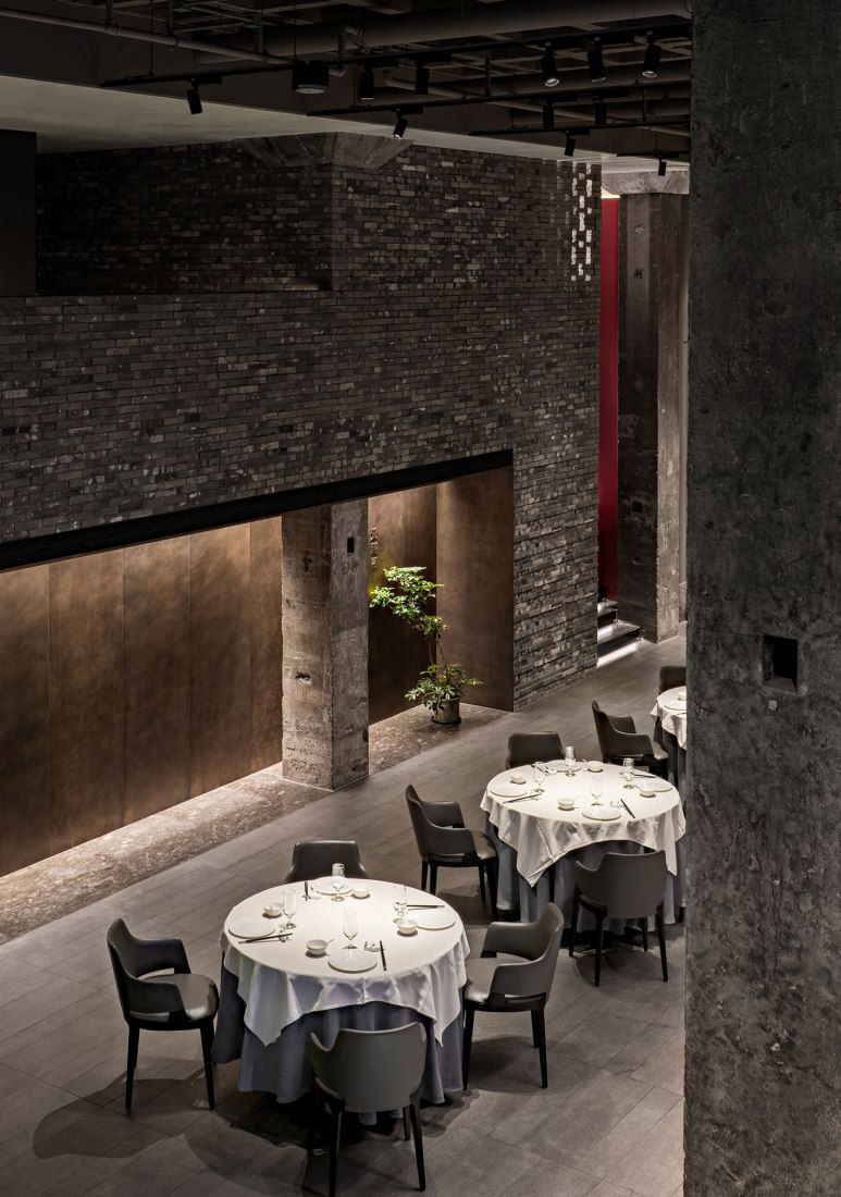 Siji Minfu Restaurant por Beijing IN.X DESIGN. Fotografía por Zheng Yan.