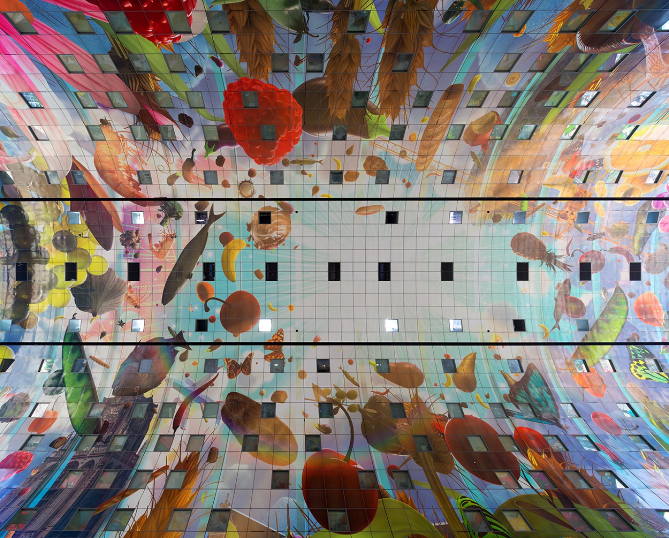 'Horn of Plenty' Mural. Markthal Rotterdam by MVRDV. Image © Ossip van Duivenbode. Courtesy of Markthal Rotterdam.