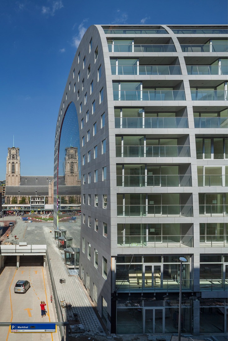 Exterior view. Markthal Rotterdam by MVRDV. Image © Daria Scagliola+Stijn Brakkee. Courtesy of Markthal Rotterdam.