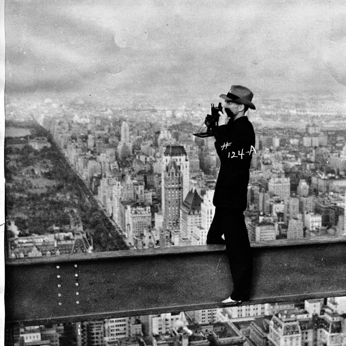 Almuerzo en lo alto del rascacielos: La historia de la foto de 1932