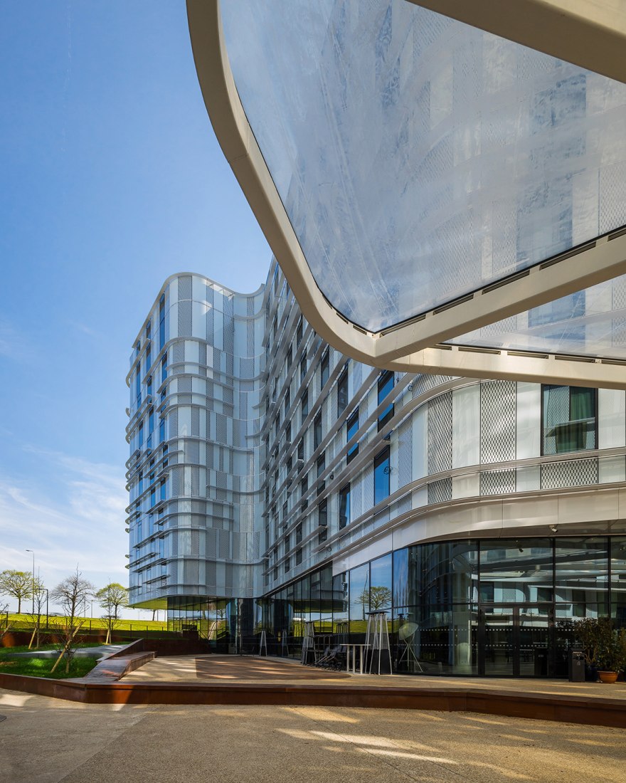 Exterior view. Hotels Accor by Arte Charpentier Architects. Photography by Christophe Valtin.