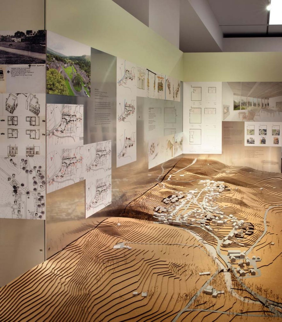 Vista de la instalación de la propuesta de Jamie Fobert para Como en casa en Gran Bretaña: Diseñando la casa del mañana. Fotografía © Philip Vile. Imagen cortesía de RIBA
