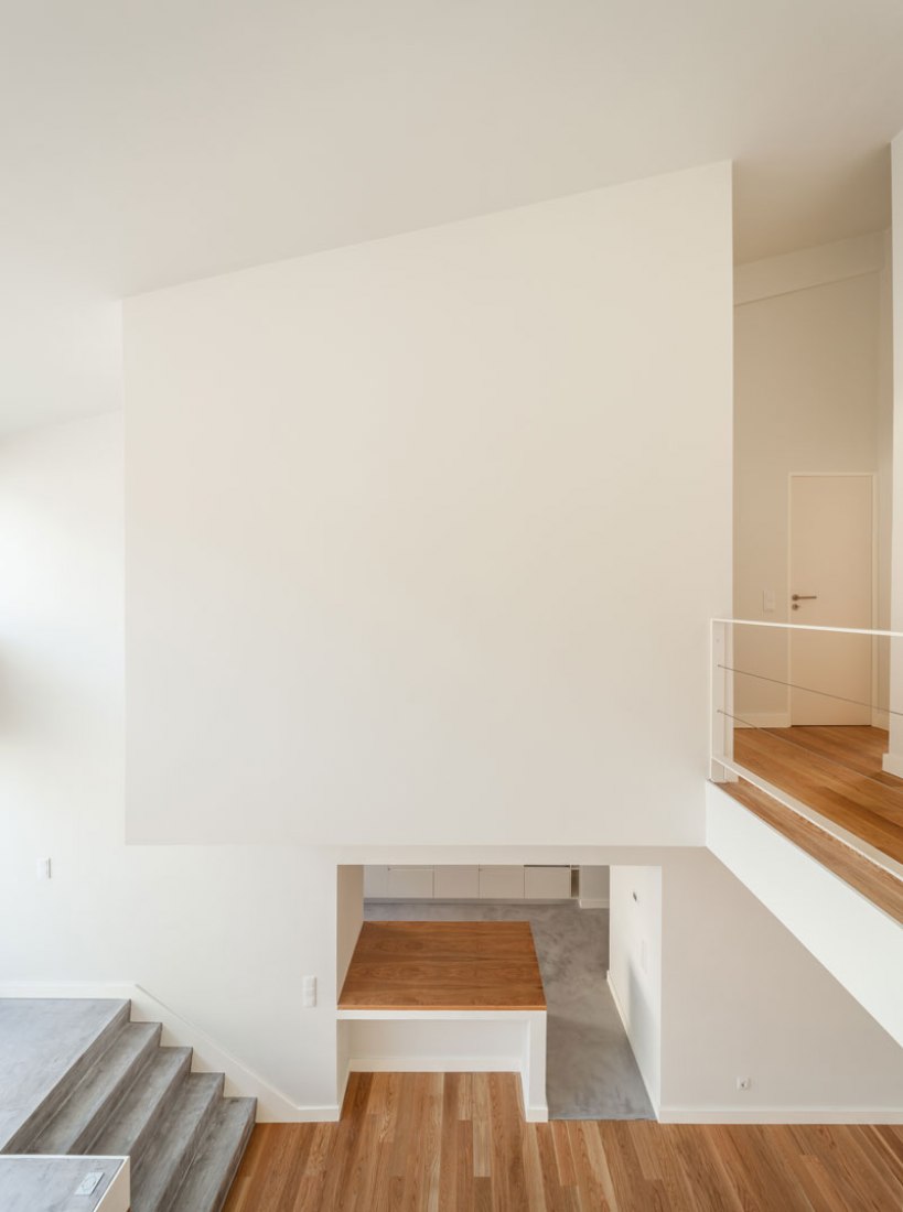 Inside view. Terras 8 house by Colectivo CAIS. Photography © Francisco Nogueira.