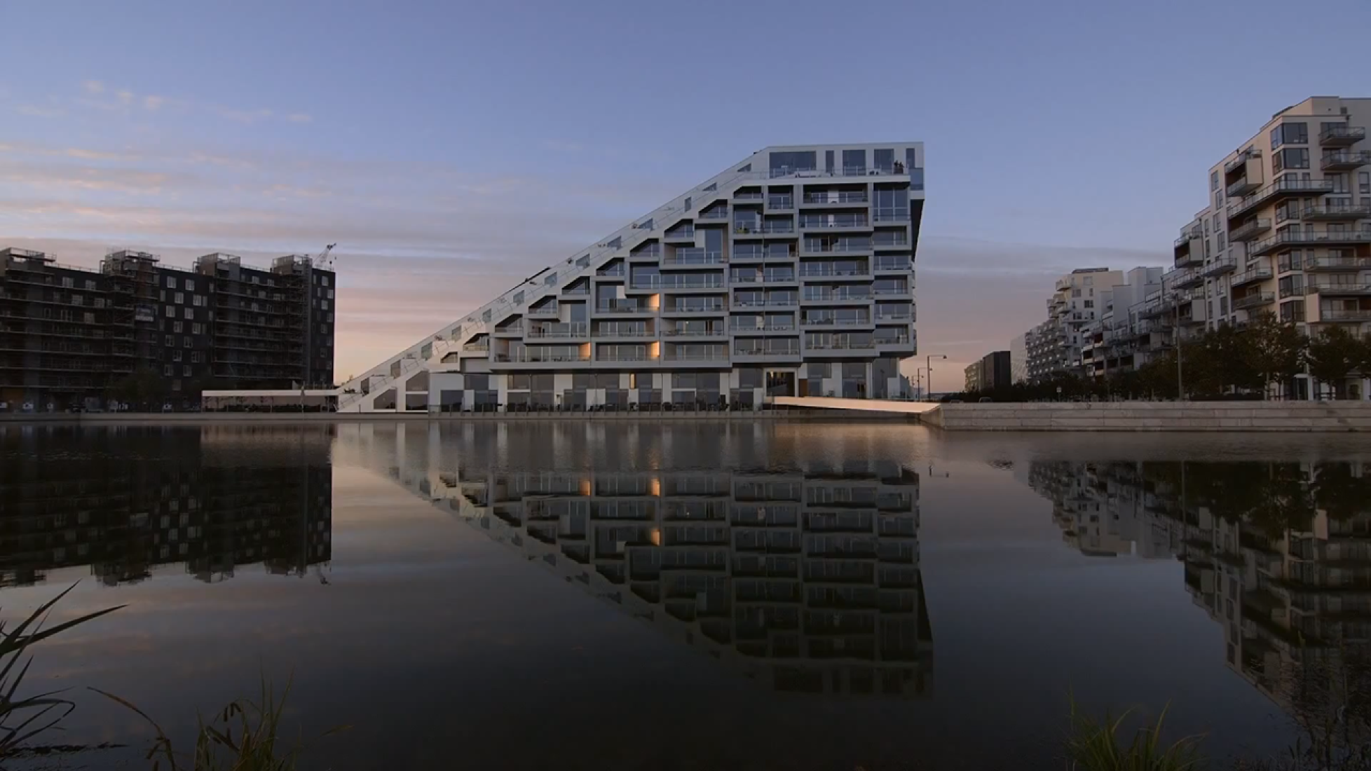 THE INFINITE HAPPINESS, trailer. 