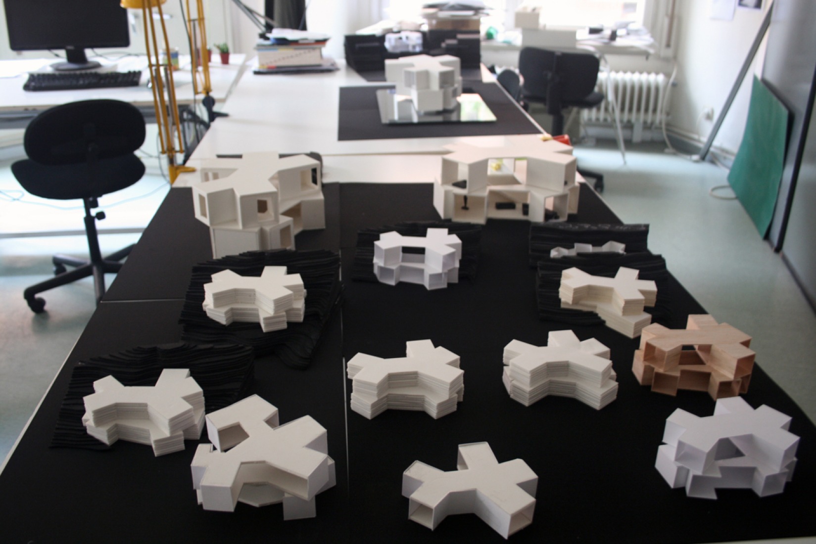 Maquetas de la Casa Girasol por Cadaval & Solá Morales.
