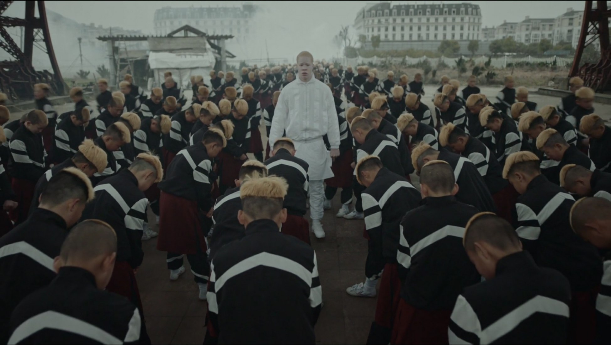 Music video for "Gosh" by Jamie XX