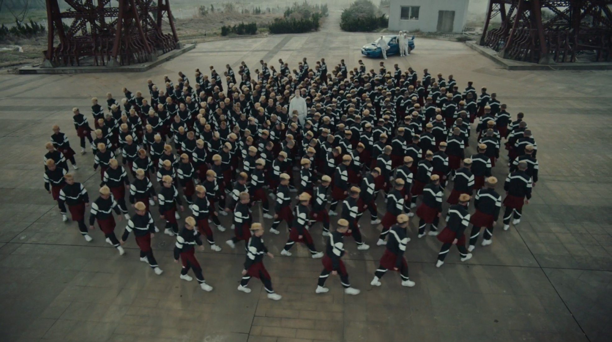 Music video for "Gosh" by Jamie XX
